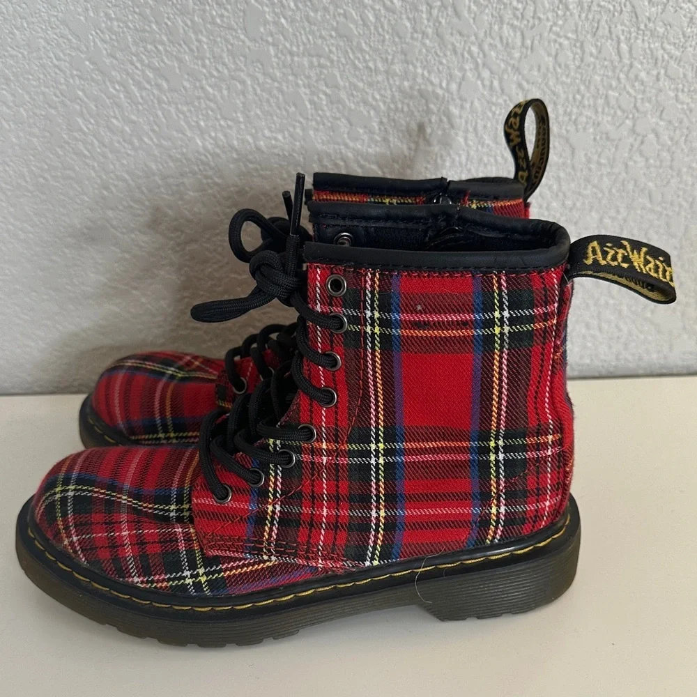 Dr. Martens Kid's Tartan Red Blue Plaid Lace-Up Boots Size‎ 1